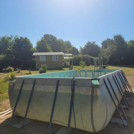 Camping Les Hirondelles Bourg-Sainte-Marie Exterior photo