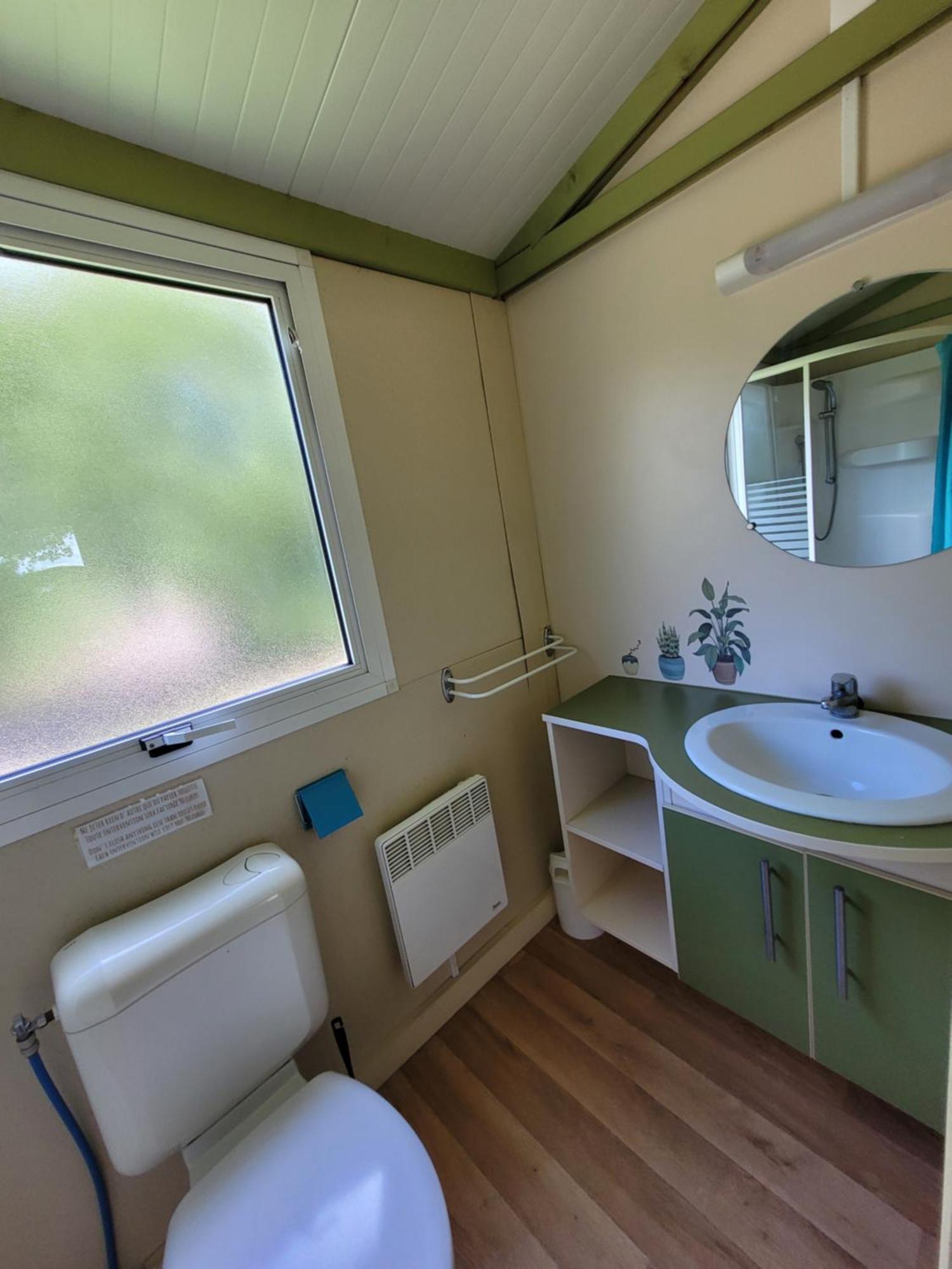 Camping Les Hirondelles *